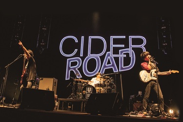 邦楽 UNISON SQUARE GARDEN UNISON SQUARE GARDEN、「全曲4番バッター」な新作『CIDER ROAD』を
