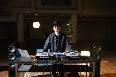 Technicsのターンテーブルは「神様みたいな存在」 DJ KENTARO × DJ