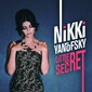NIKKI YANOFSKY 『Little Secret』――ジャジー・ポップス界の歌姫、ハタチでの2作目はクインシーらが関与