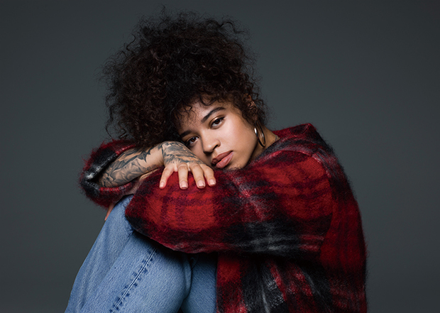 エラ・メイ『Ella Mai』2018年を代表する歌声が次代のスタンダードになった理由