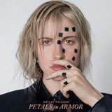 ヘイリー・ウィリアムス（Hayley Williams）『Petals For Armor』パラモアのヴォーカリストがフィービー・ブリジャーズらを招いた脱バンド・サウンドの初ソロ作