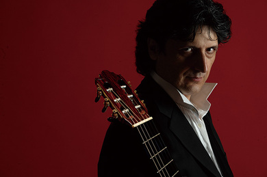 ギタリストのファン・マヌエル・カニサレスがフラメンコの魅力増幅させ