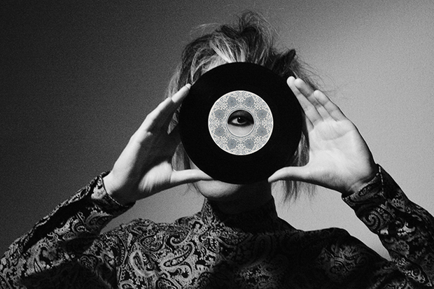GOATBED、石井秀仁の思う〈テクノ感〉を凝縮した新作『The optimist sees the doughnut, the pessimist sees the hole.』