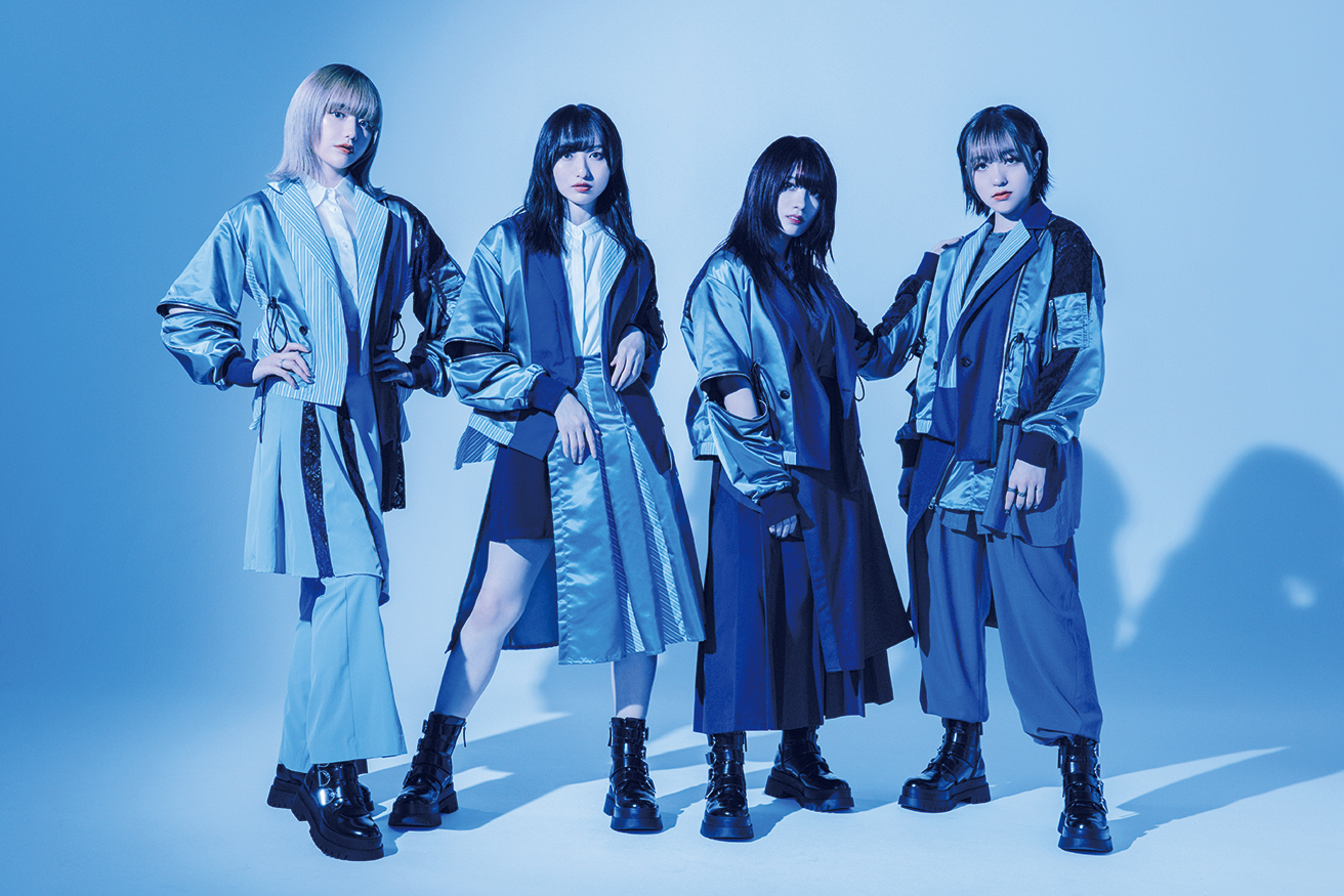 CYNHN『Blue Cresc.』強く濃く深まってゆく青の物語――グループの