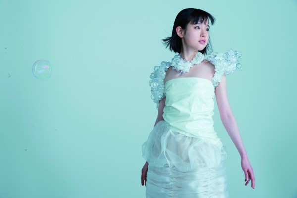 武藤彩未『永遠と瞬間』2014年、来るべき素敵はいま、このたった