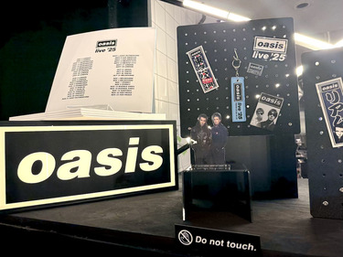 oasis ポスター 3種類セット Fan Store Tokyo オアシス（Oasis）のポップアップストア〈Tokyo Fan Store〉へ