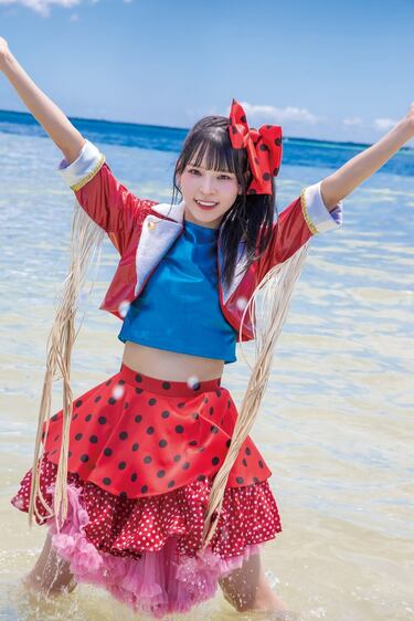 豆柴の大群がクロちゃんとの約束を果たした! 新曲“裸のマーメード”で