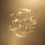 ジャスティス 『Woman Worldwide』 『Woman』収録曲や過去曲をスタジオ・ライヴで再録した〈新ヴァージョン集〉