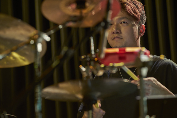 岡本健太 Wu-Xingのライブアルバム『Live at “Cotton Club”』がリリース ラテンジャズ界で異彩を放つ俊英ドラマーのリーダーバンドによる実況盤