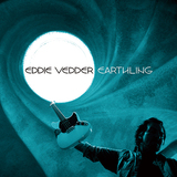エディ・ヴェダー（Eddie Vedder）『Earthling』リンゴ・スターがドラムを叩くビートルズ風ナンバーにもニヤリ