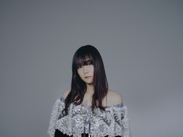 吉澤嘉代子がニュー・アルバム『赤星青星』をリリース　ドラマ「おじさまと猫」主題歌“刺繍”も収録