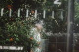 植物、ディストピア、SF映画?　arko lemmingが写真家タイコウクニヨシと語る、〈内と外〉テーマに独自のポップス鳴らす新作