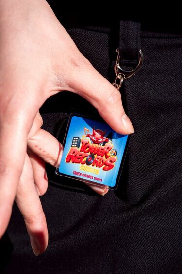 Sora Aota × タワレコ渋谷コラボエキシビションで世界的アーティストの