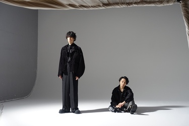 RADWIMPSがNO MUSIC, NO LIFE.ポスターに登場! 撮影レポートをお届け