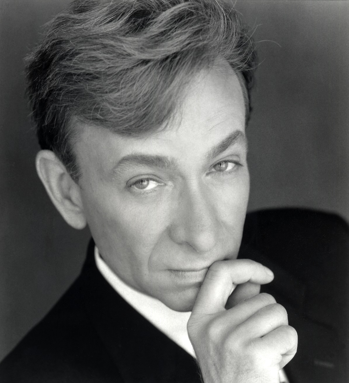 ボビー・コールドウェル（Bobby Caldwell）追悼――ミスターAORのキャリアやヒップホップへの影響をLight Mellow金澤寿和が振り返る Mikiki