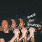 !!! 『Shake The Shudder』 アグレッシヴに跳ねる生のビートでライヴ・バンドとしての真髄アピールした新作