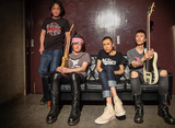ザ・クロマニヨンズ『SIX KICKS ROCK&ROLL』怒涛の6連続シングルを経て完成した最高のアルバムに迫る
