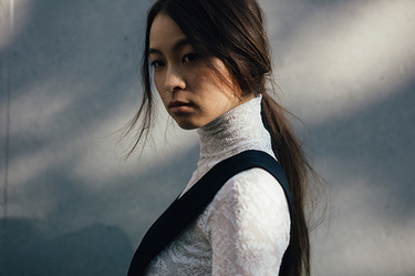 片平里菜 頼もしき先輩たちと紡いだ多様な 女性の歌 で聴き手の心射貫く新アルバム 最高の仕打ち を語る Mikiki