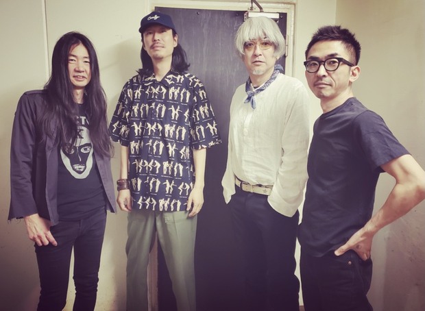 Curly Giraffeが2年半ぶりのバンド編成でライブを開催 名越由貴夫、堀江博久、恒岡章とビルボードライブ東京に登場