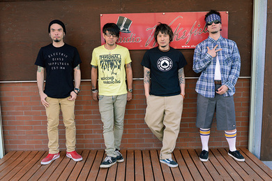 横山健（Ken Yokoyama）、新作到着を記念し孤高のキャリアを一挙総括