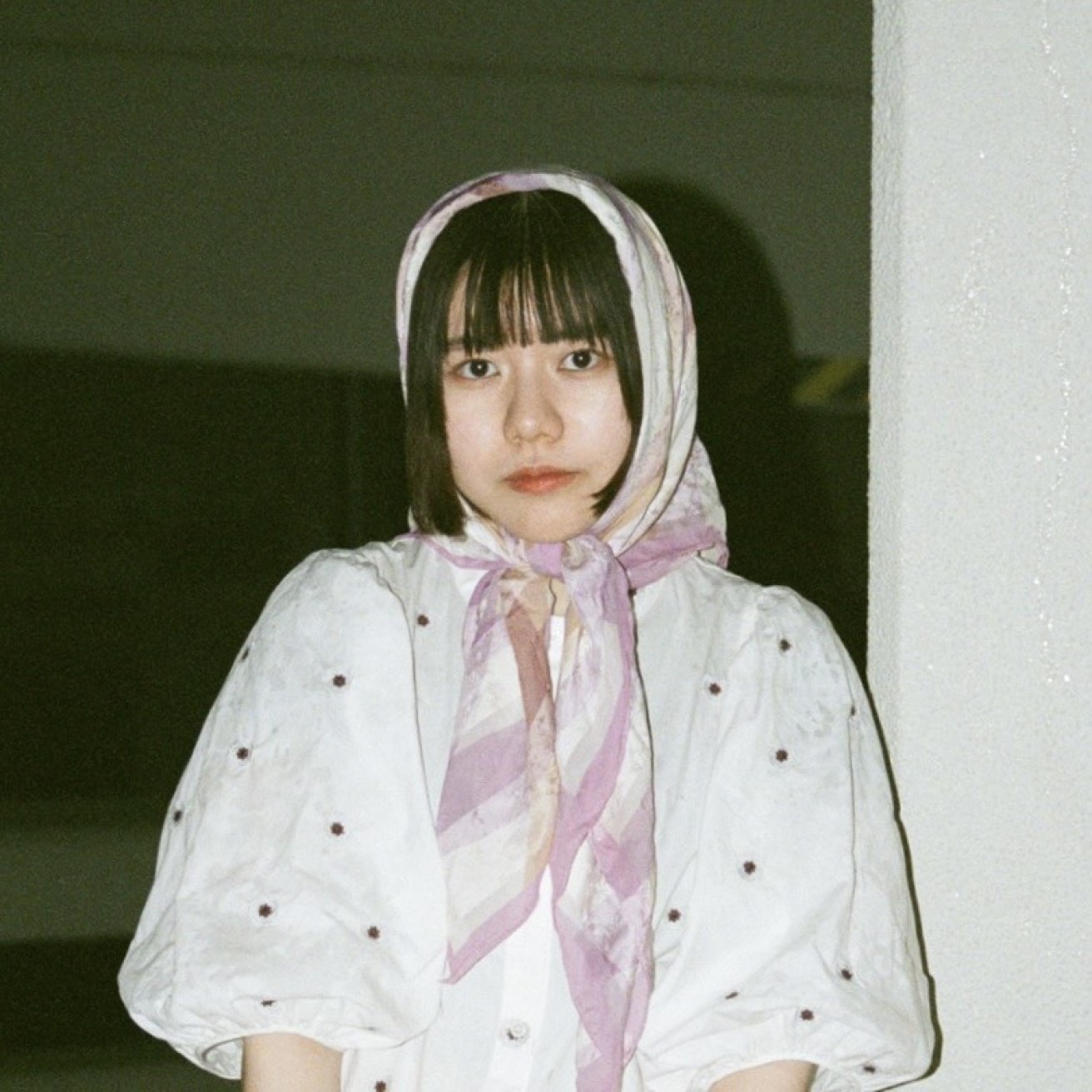 さらさ、〈ブルージーに生きろ〉を掲げるシンガー・ソングライターが