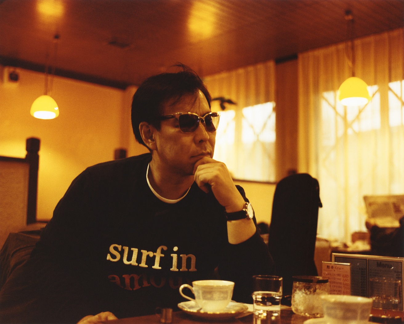 豊田道倫の新作『GRAND LOVE』は「サブスク、MVなし。CDでガツンと鳴らしてほしい」 大阪と東京でレコ発も