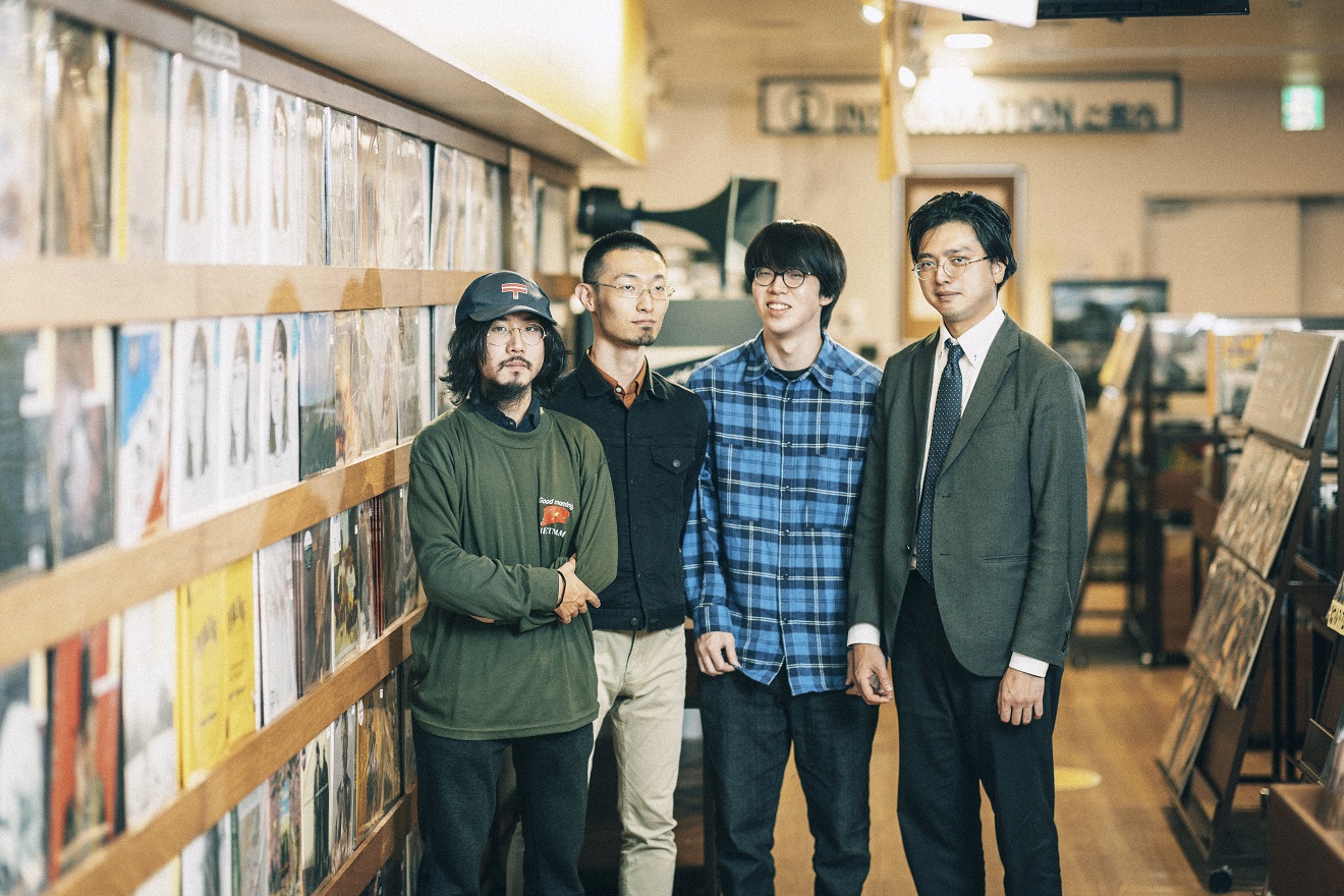 家主の4人が語る〈DOOM〉なあぶれ者たちのロック | Mikiki by TOWER