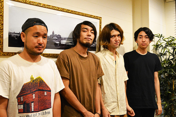 東京インディー・シーンに斬り込むCURTISS、Niw!からの初ミニ作『Four Doves』に隠された孤独と希望を語る