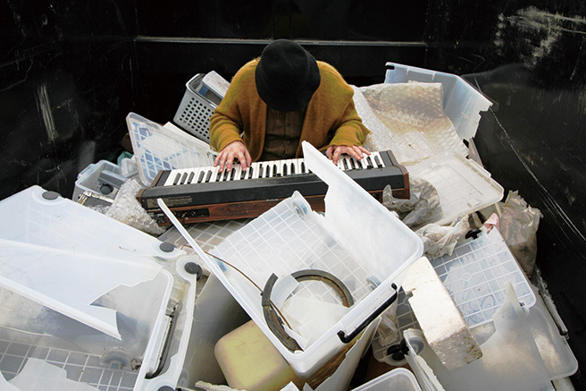 日本に落ちてきた男〉ジム・オルーク（Jim O'Rourke）、バンドとの絆に