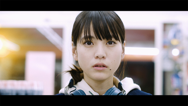 友望 CRCK/LCKS、中井友望と松本妃代が出演した“RISE”のMVを公開 2人の女性の交流を弦楽四重奏と美しい映像で描く | Mikiki by  TOWER RECORDS