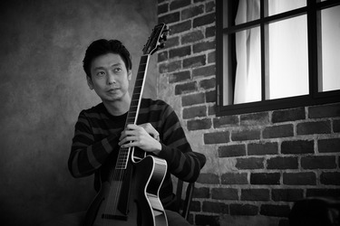 西山瞳の鋼鉄のジャズ女】第53回 ジャズギタリスト鈴木直人に訊く