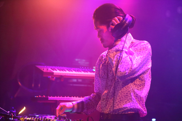 NewJeansのプロデューサー250（イオゴン）が来日公演で聴かせたポン