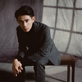 ティエンチ・ドゥ（Tianqi Du）、バッハの美学を表現するピアニストが語る「“ゴルトベルク変奏曲”が私を選んだ」