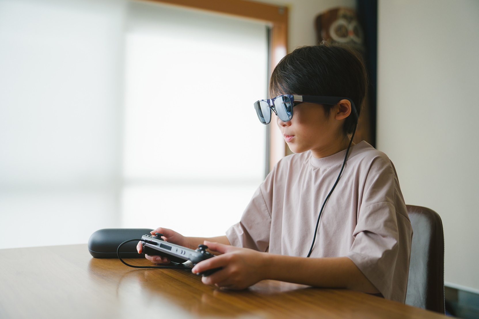 スマートグラスの最新モデルXREAL 1Sに注目! 3D変換にHi-Fi音響、音楽