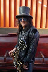ガンズアンドローゼズ Slash 直筆サイン　スラッシュ レコード ガンズ・アンド・ローゼズ来日公演記念 SLASH 特集！ / SLASH