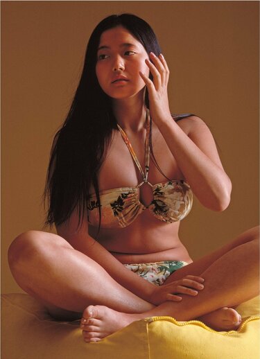 麻田奈美写真集「林檎の記憶5」が未公開分やデジタルフォトを加え刊行 