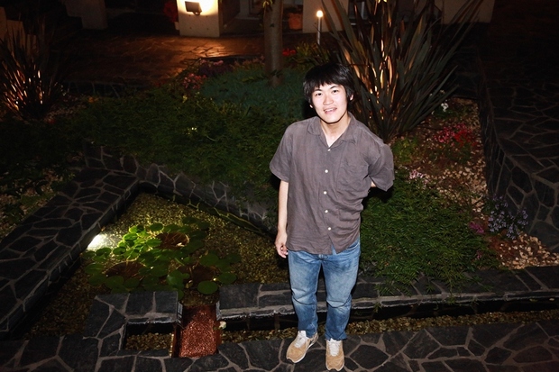 田舎の工場員が素直にやりたい音楽をやるだけ―なぜCAR10は美しいのか? 半径1メートルの眩さと未来への楽観の背景に迫る