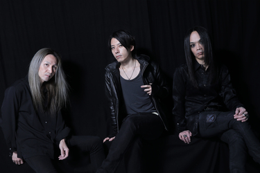 Veiled in Scarletはなぜ今SERPENTの名曲たちを生まれ変わらせるのか