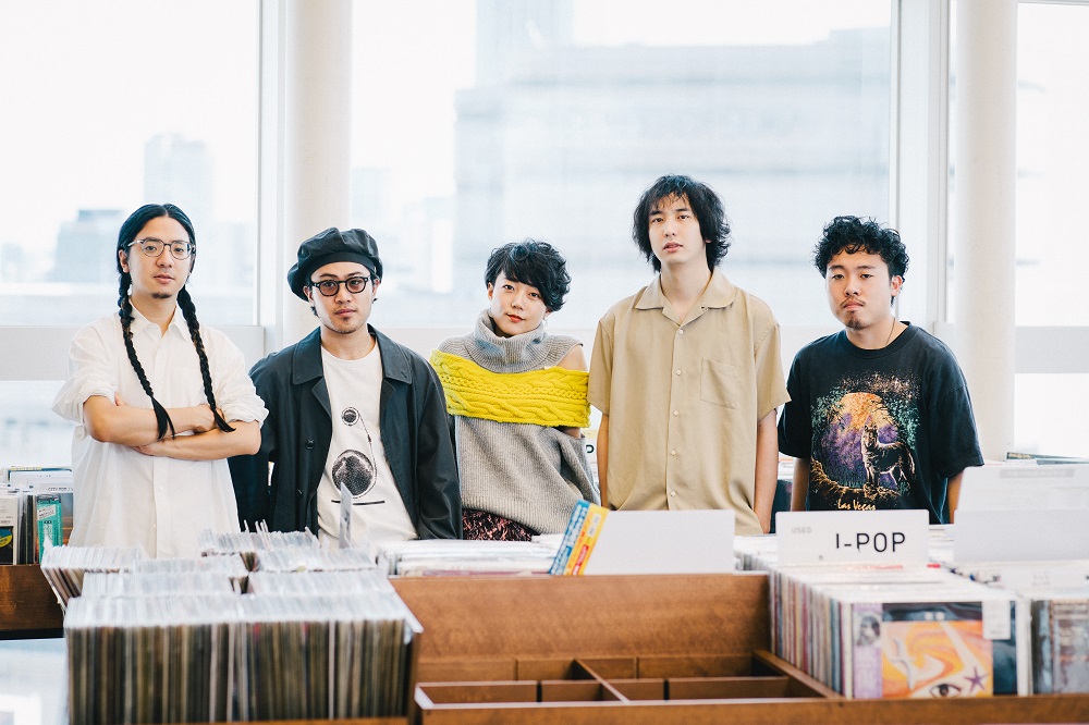 CRCK/LCKS、凄腕セッション集団から〈歌を届けるバンド〉への