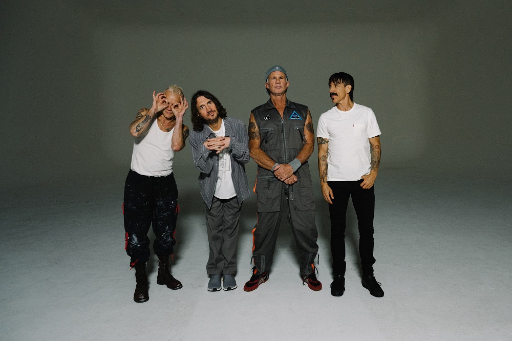 レッド・ホット・チリ・ペッパーズ（Red Hot Chili Peppers）がジョン・フルシアンテ復帰後初のアルバム『Unlimited Love』をリリース