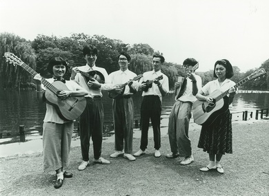 鈴木惣一朗によるWORLD STANDARD、80年代前半の未完成な美しさ