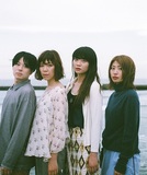 Homecomings『WHALE LIVING』日本語詞の歌とアコースティックなサウンドで紡ぐ、〈この4人だからこそ〉のストーリー