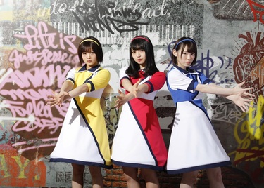 欅坂46 『ガラスを割れ!』 尾関梨香、小池美波、長濱ねるを撮り下ろし