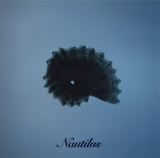 ボブ・ジェイムズの曲名冠するファンク・バンド、Nautilusの初作は瀬戸智樹が指揮しレア・グルーヴ直系の音で深い音楽の旅へ誘う一枚